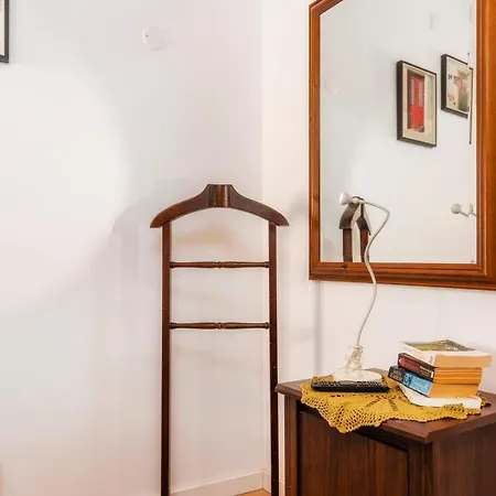 Downtown Lady Terrace Apartment