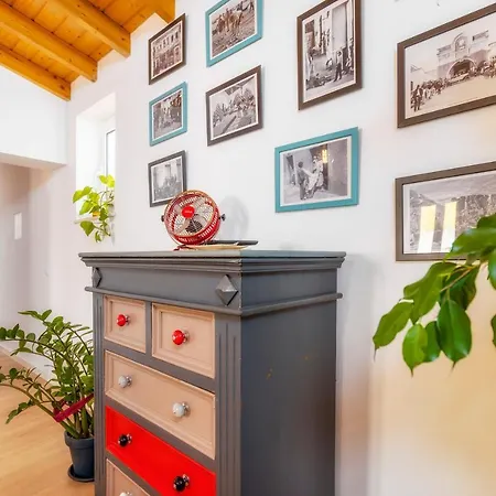 Downtown Lady Terrace Apartment