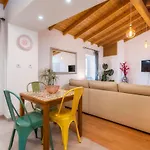 Downtown Lady Terrace Apartment *