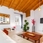 Downtown Lady Terrace Faro